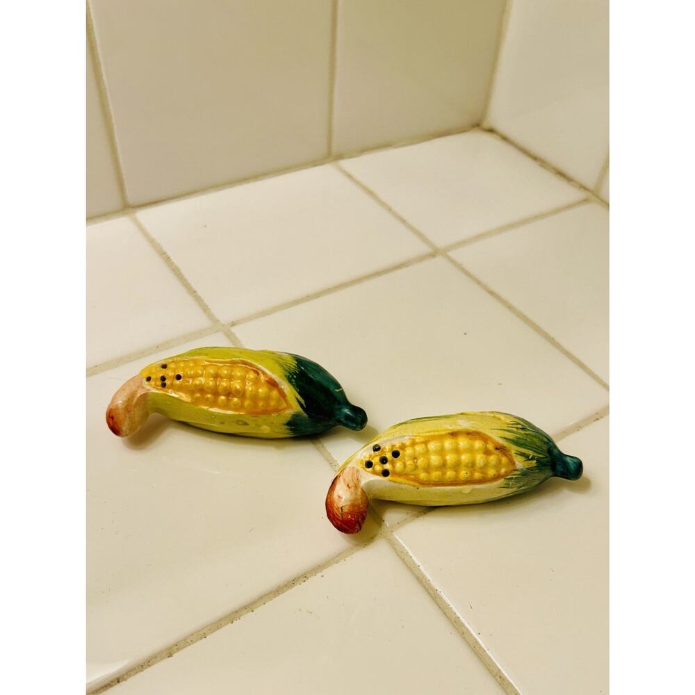 Vintage Ears of Corn Salt & Pepper Shakers Marked Made In Japan